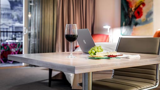 table-set-student-services
